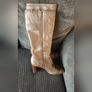 Size 8.5 Hushpuppies Leather Ladies Boots